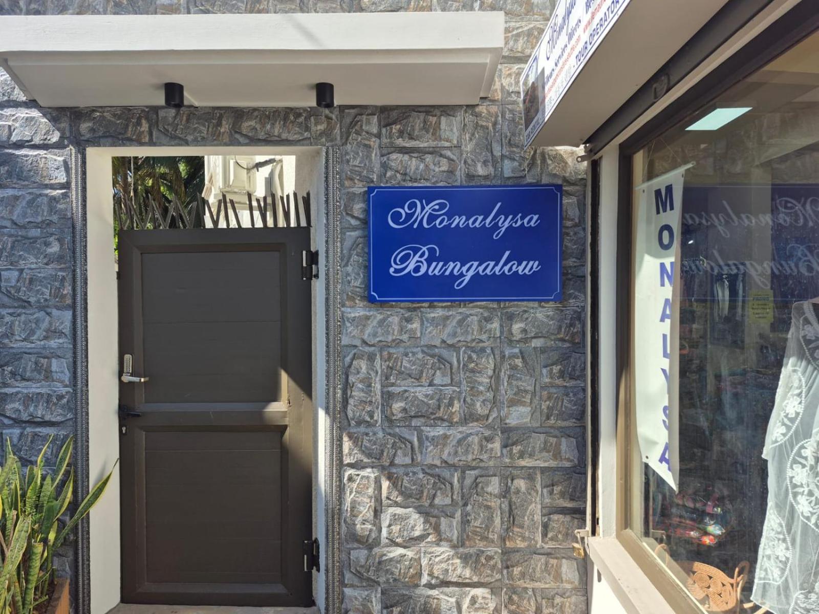 Monalysa Holidays กรองด์เบย์ ภายนอก รูปภาพ