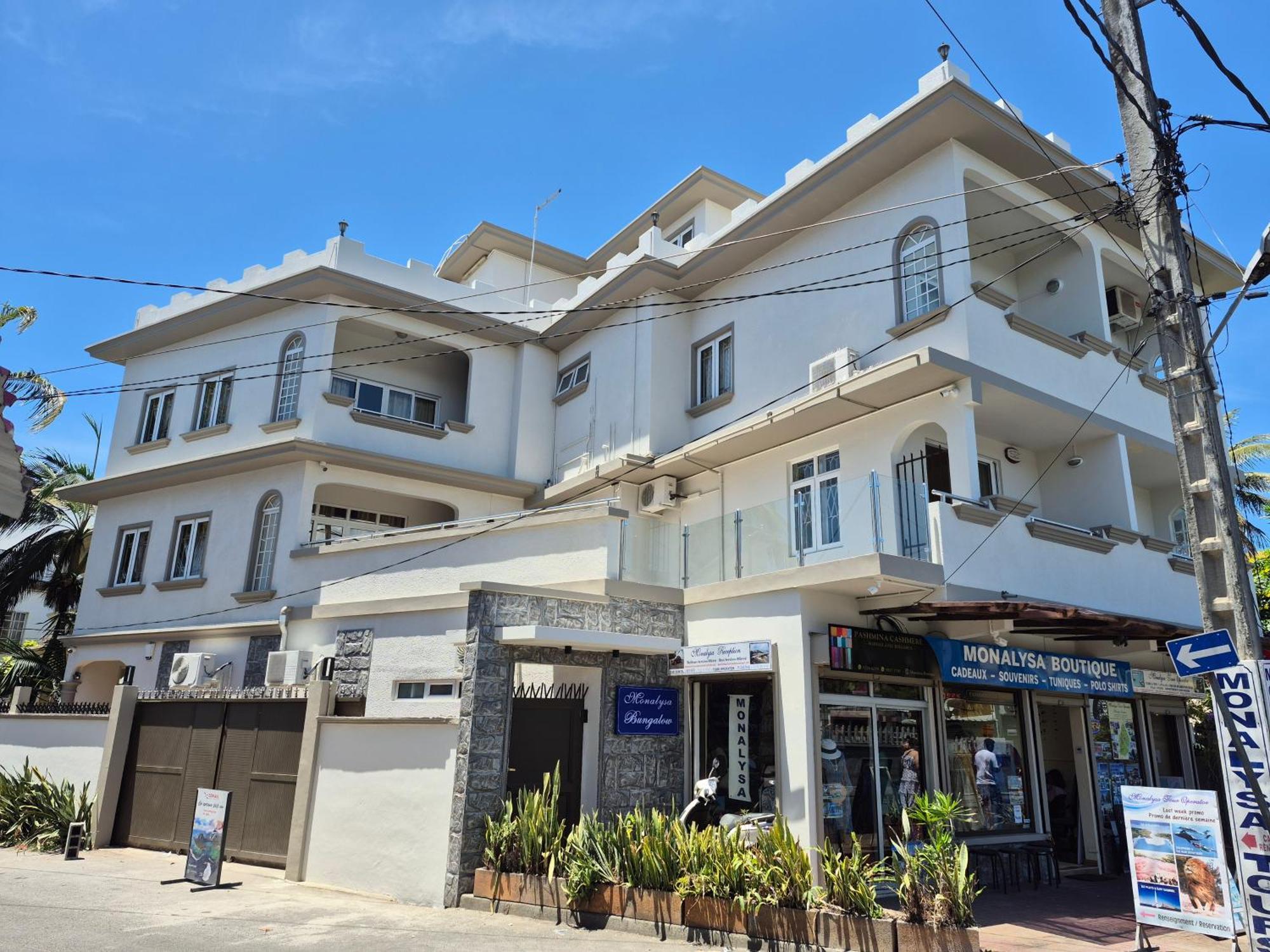 Monalysa Holidays กรองด์เบย์ ภายนอก รูปภาพ